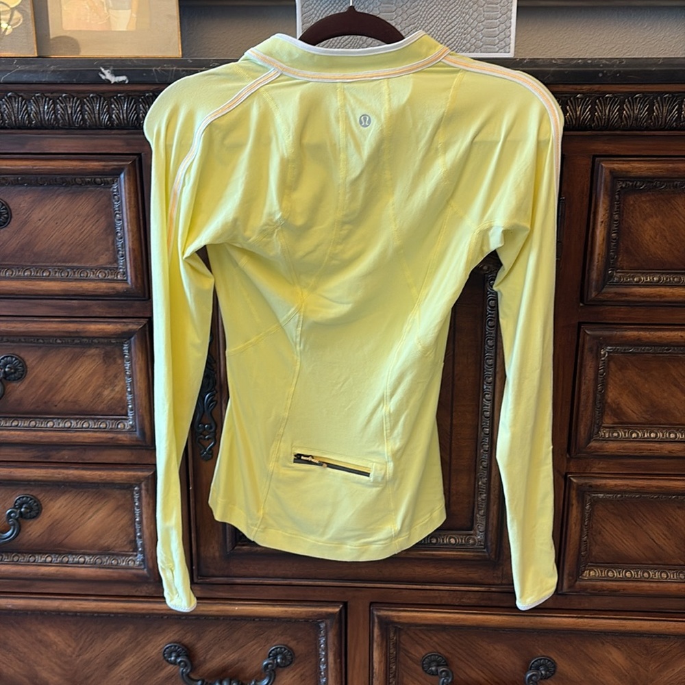 Lululemon Jacket - Picture 9 of 12